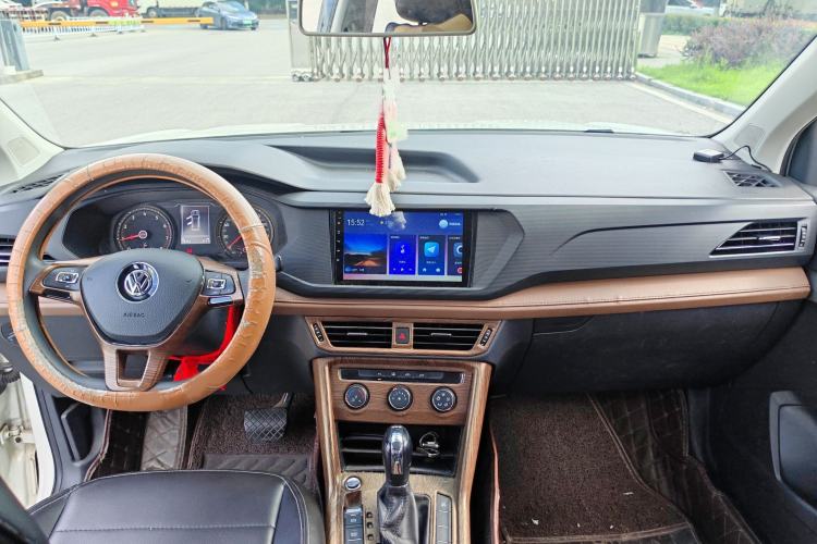 Used Volkswagen Tharu 2019 280TSI Two-Wheel Drive Trend Edition China VI Standard Interior 2