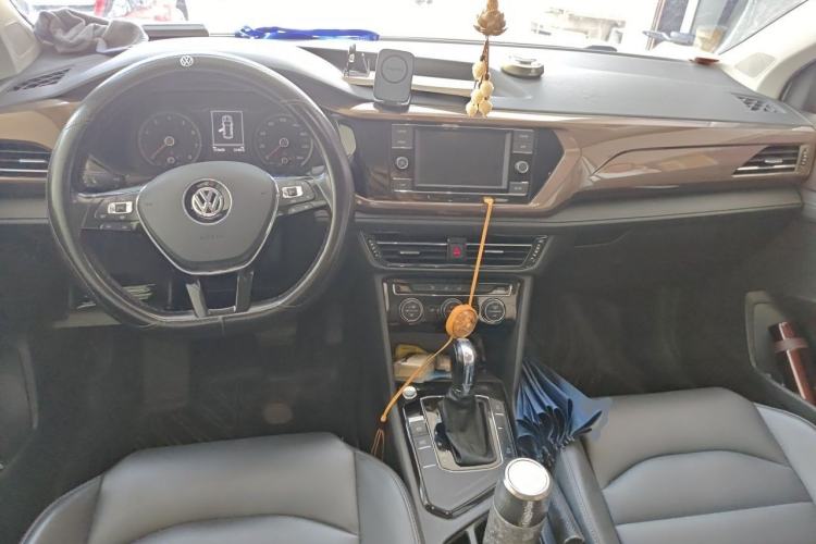 Used Volkswagen Tharu 2019 280TSI Two-Wheel Drive Comfort Edition China VI Standard Interior 2