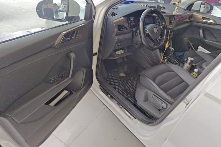 Used Volkswagen Tharu 2019 280TSI Two-Wheel Drive Comfort Edition China VI Standard Interior 3