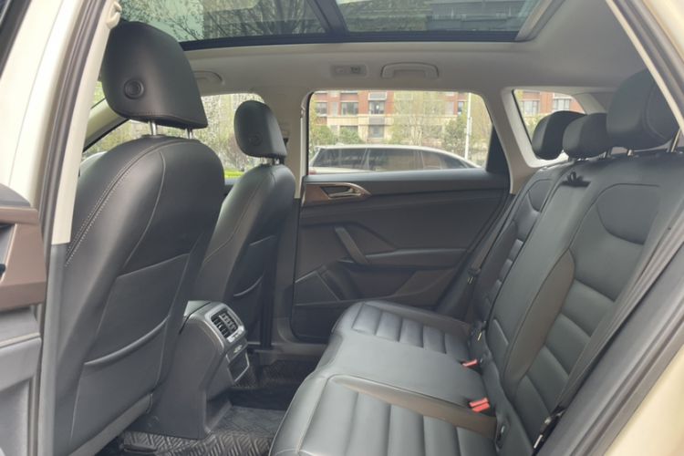 Used Volkswagen Tharu 2019 330TSI Four-Wheel Drive Luxury Edition China VI Standard Interior 4