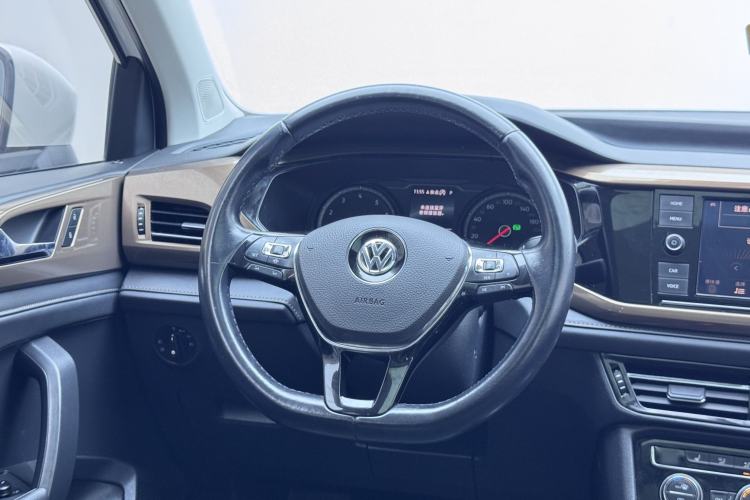 Used Volkswagen Tharu 2019 280TSI Two-Wheel Drive Luxury Version China VI Standard Interior 5