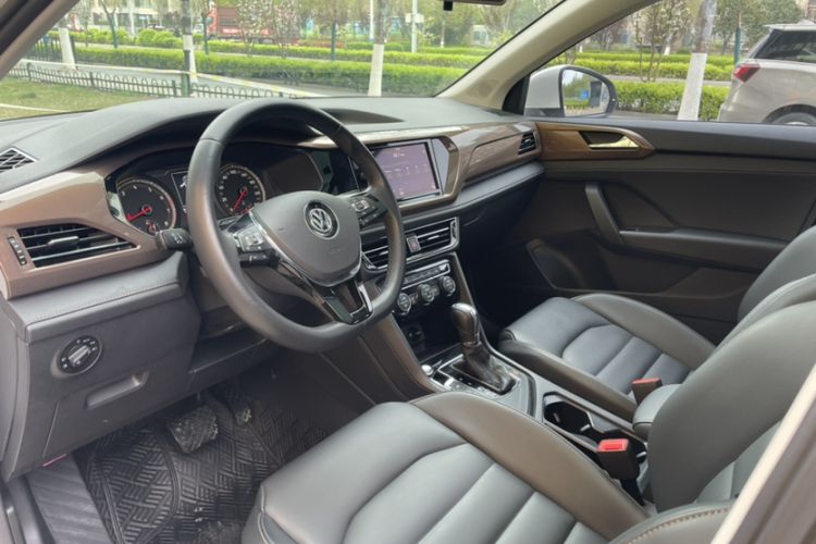 Used Volkswagen Tharu 2019 330TSI Four-Wheel Drive Luxury Edition China VI Standard Interior 9