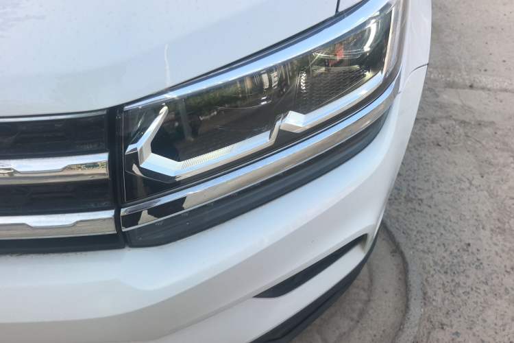 Used Volkswagen Tharu 2019 280TSI Two-Wheel Drive Luxury Edition China V Standard Left Front Headlight