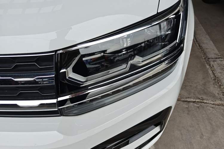 Used Volkswagen Tharu 2019 280TSI Two-Wheel Drive R-Line China VI Standard Left Front Headlight