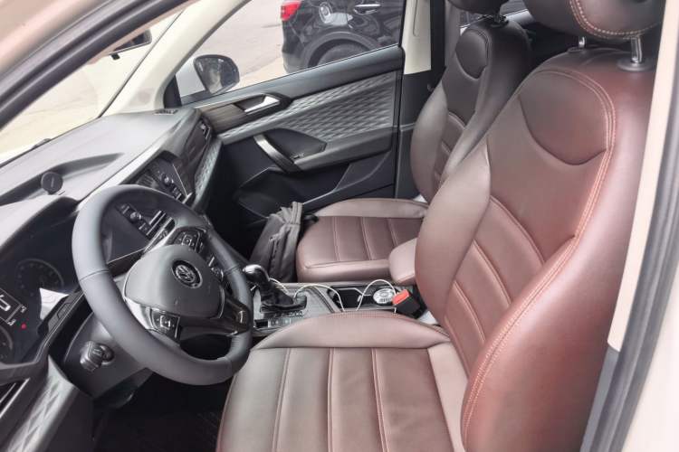 Used Volkswagen Tharu 2019 280TSI Two-Wheel Drive Trend Edition China VI Standard Left Front Seat