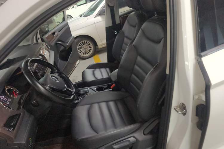 Used Volkswagen Tharu 2019 280TSI Two-Wheel Drive Luxury Edition China V Standard Left Front Seat