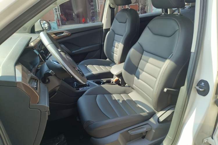 Used Volkswagen Tharu 2019 280TSI Two-Wheel Drive Luxury Version China VI Standard Left Front Seat