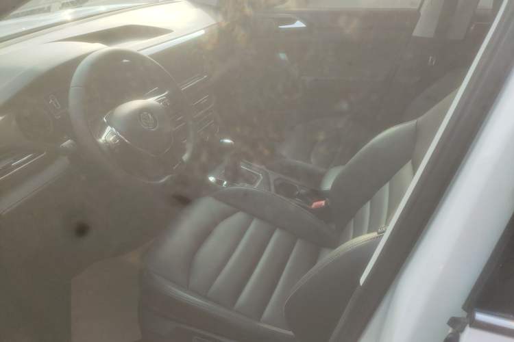 Used Volkswagen Tharu 2019 280TSI Two-Wheel Drive Luxury Edition China V Standard Left Front Seat