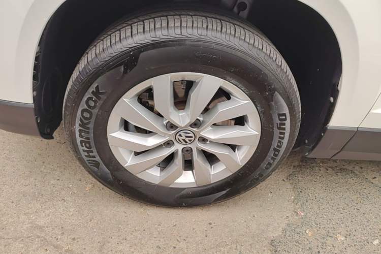 Used Volkswagen Tharu 2019 280TSI Two-Wheel Drive Trend Edition China VI Standard Left Front Wheel Hub