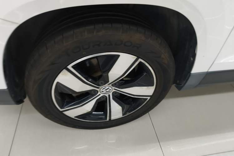 Used Volkswagen Tharu 2019 280TSI Two-Wheel Drive Comfort Edition China VI Standard Left Front Wheel Hub