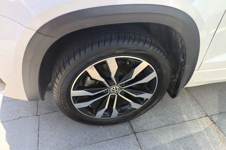 Used Volkswagen Tharu 2019 280TSI Two-Wheel Drive R-Line China V Standard Left Front Wheel Hub