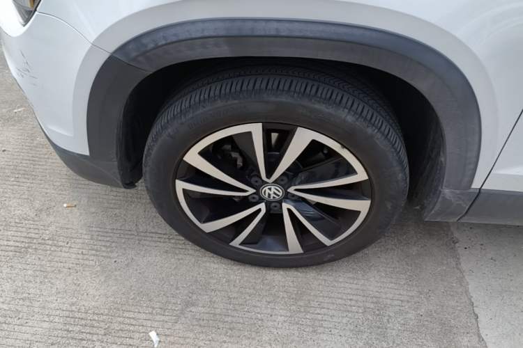 Used Volkswagen Tharu 2019 280TSI Two-Wheel Drive Luxury Version China VI Standard Left Front Wheel Hub