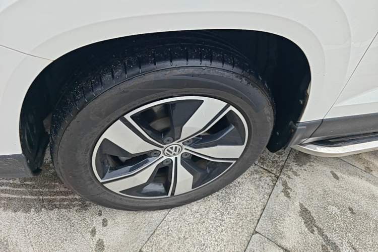 Used Volkswagen Tharu 2019 280TSI Two-Wheel Drive Comfort Edition China V Standard Left Front Wheel Hub
