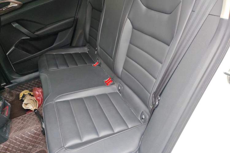 Used Volkswagen Tharu 2019 280TSI Two-Wheel Drive Luxury Edition China V Standard Left Rear Seat
