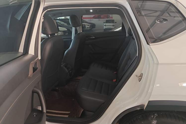 Used Volkswagen Tharu 2019 280TSI Two-Wheel Drive Luxury Version China VI Standard Left Rear Seat