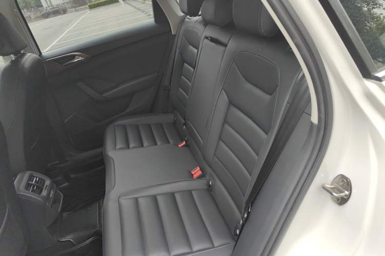 Used Volkswagen Tharu 2019 280TSI Two-Wheel Drive Luxury Version China VI Standard Left Rear Seat