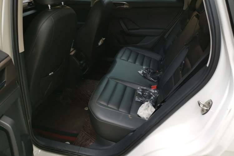 Used Volkswagen Tharu 2019 280TSI Two-Wheel Drive Luxury Version China VI Standard Left Rear Seat