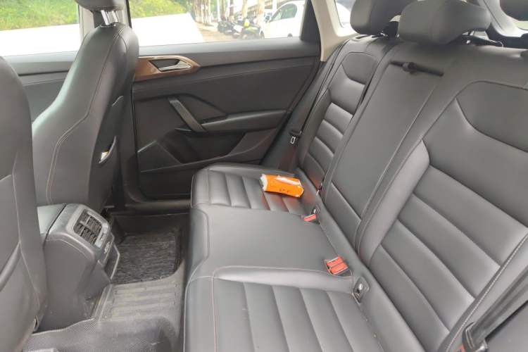 Used Volkswagen Tharu 2019 330TSI Four-Wheel Drive Luxury Edition China VI Standard Left Rear Seat