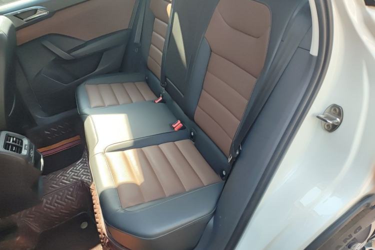 Used Volkswagen Tharu 2019 330TSI Four-Wheel Drive Luxury Edition China VI Standard Left Rear Seat