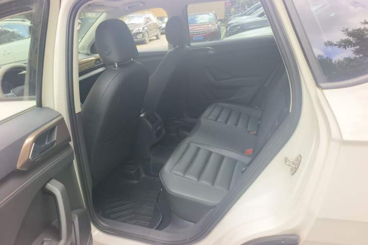 Used Volkswagen Tharu 2019 280TSI Two-Wheel Drive Comfort Edition China VI Standard Left Rear Seat