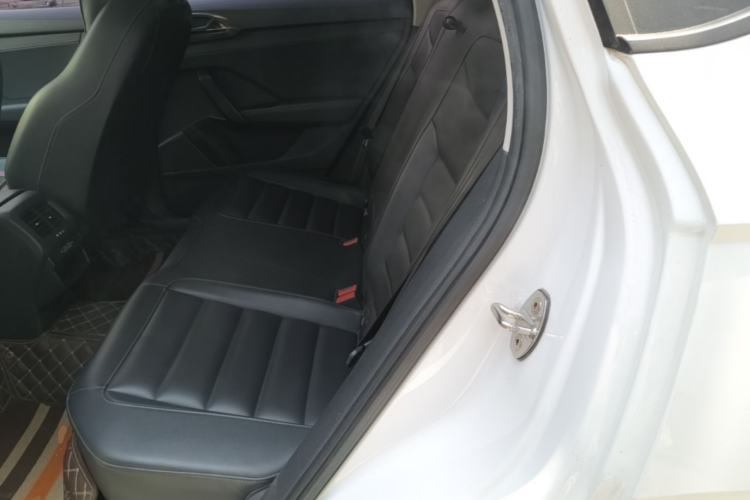 Used Volkswagen Tharu 2019 280TSI Two-Wheel Drive Comfort Edition China V Standard Left Rear Seat