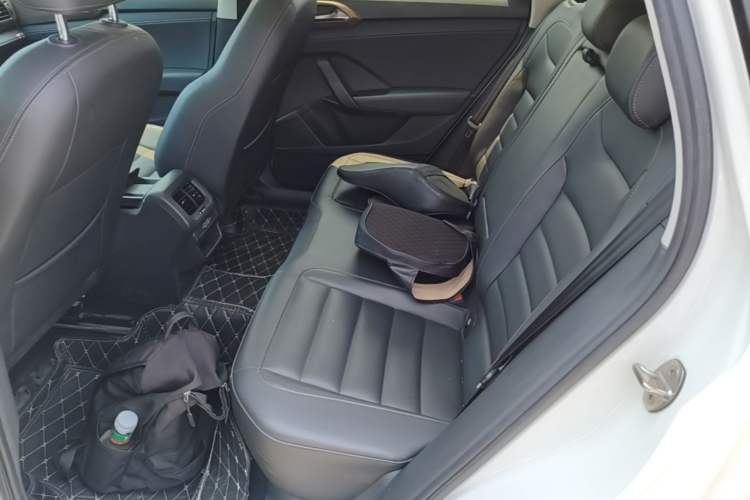 Used Volkswagen Tharu 2019 280TSI Two-Wheel Drive Luxury Version China VI Standard Left Rear Seat