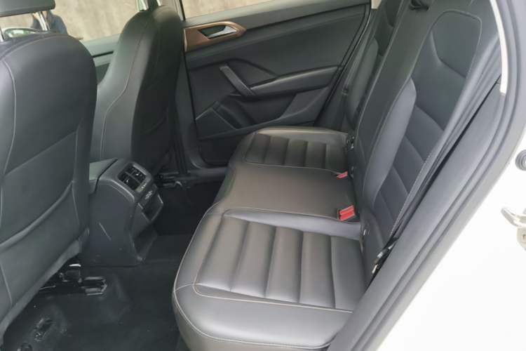 Used Volkswagen Tharu 2019 280TSI Two-Wheel Drive Comfort Edition China V Standard Left Rear Seat