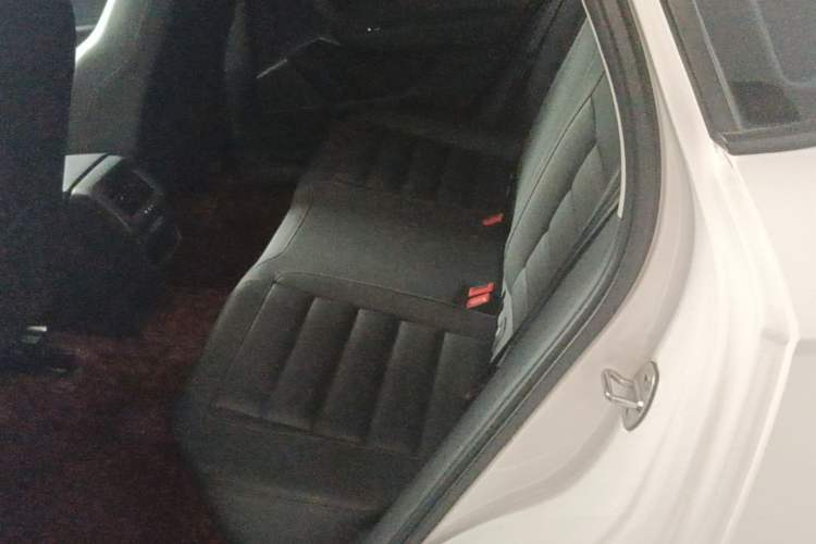 Used Volkswagen Tharu 2019 280TSI Two-Wheel Drive Comfort Edition China VI Standard Left Rear Seat