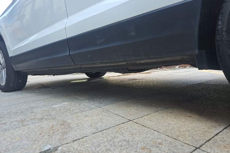 Used Volkswagen Tharu 2019 280TSI Two-Wheel Drive Comfort Edition China VI Standard Left Side Sill
