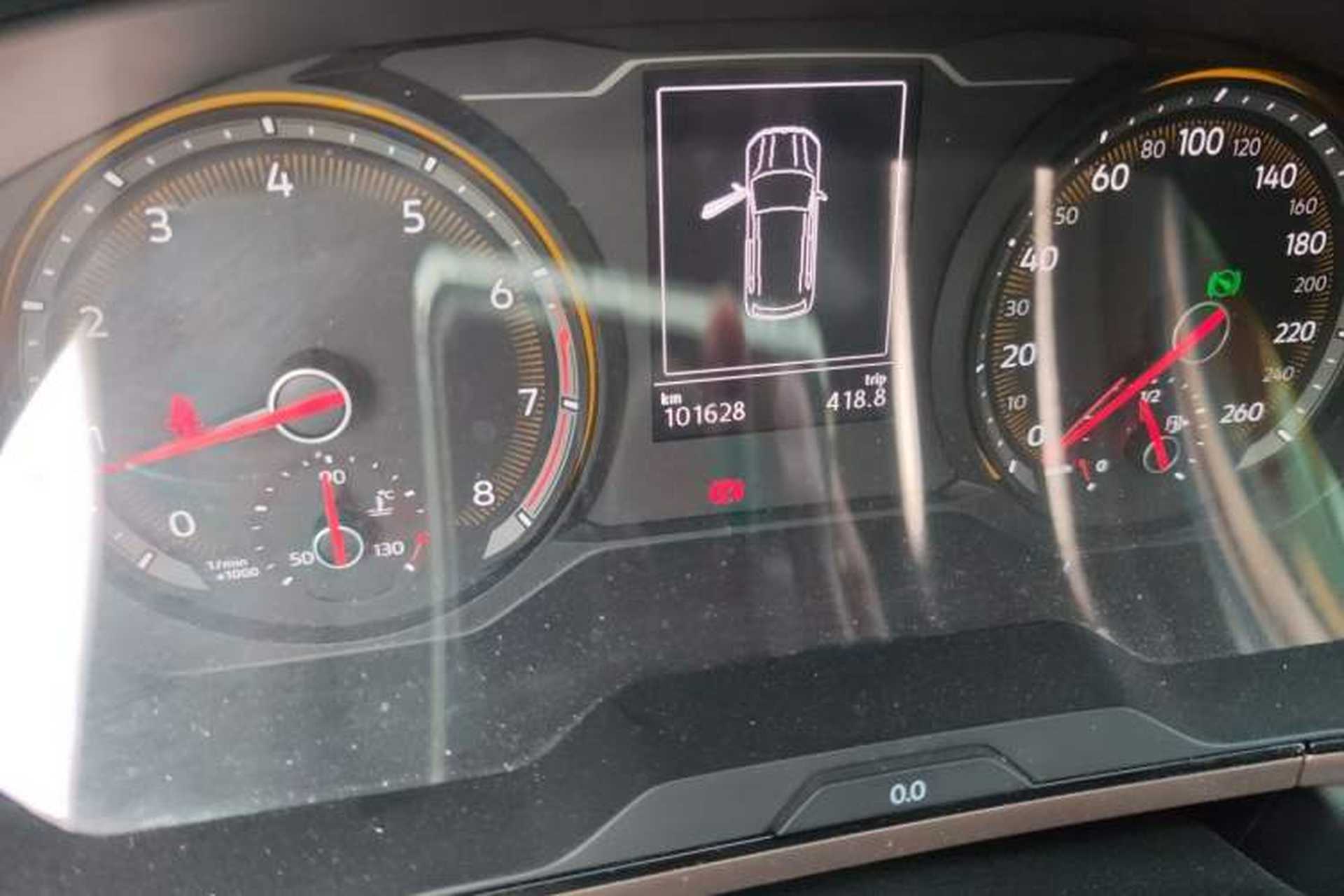 Used Volkswagen Tharu 2019 280TSI Two-Wheel Drive Luxury Version China VI Standard Odometer Close Up