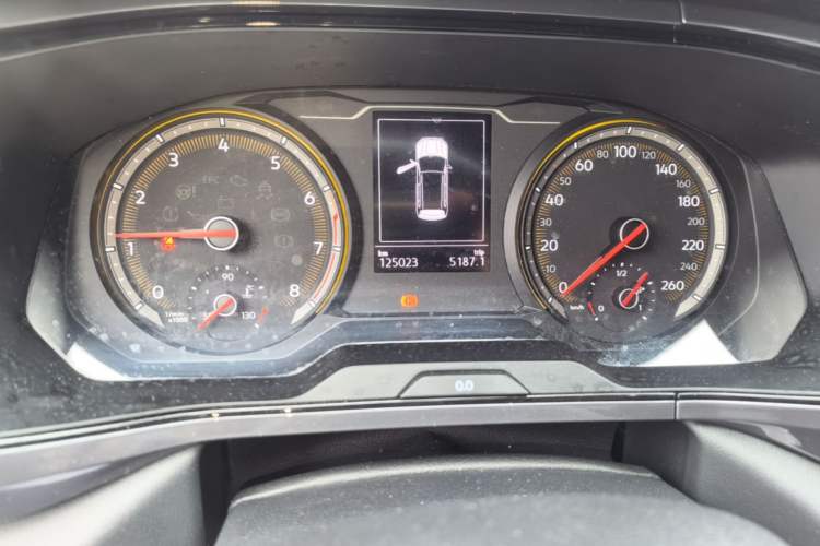 Used Volkswagen Tharu 2019 280TSI Two-Wheel Drive R-Line China VI Standard Odometer Close Up