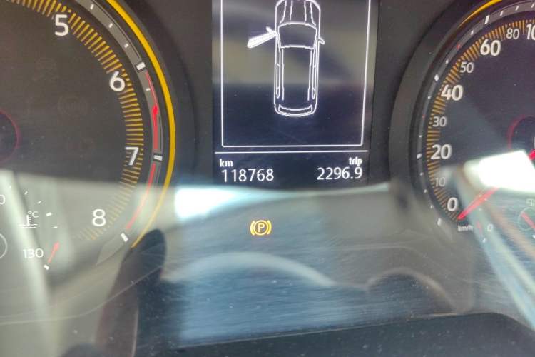 Used Volkswagen Tharu 2019 280TSI Two-Wheel Drive Luxury Version China VI Standard Odometer Close Up
