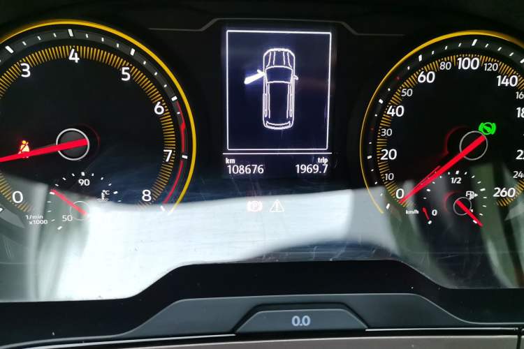 Used Volkswagen Tharu 2019 280TSI Two-Wheel Drive Luxury Version China VI Standard Odometer Close Up