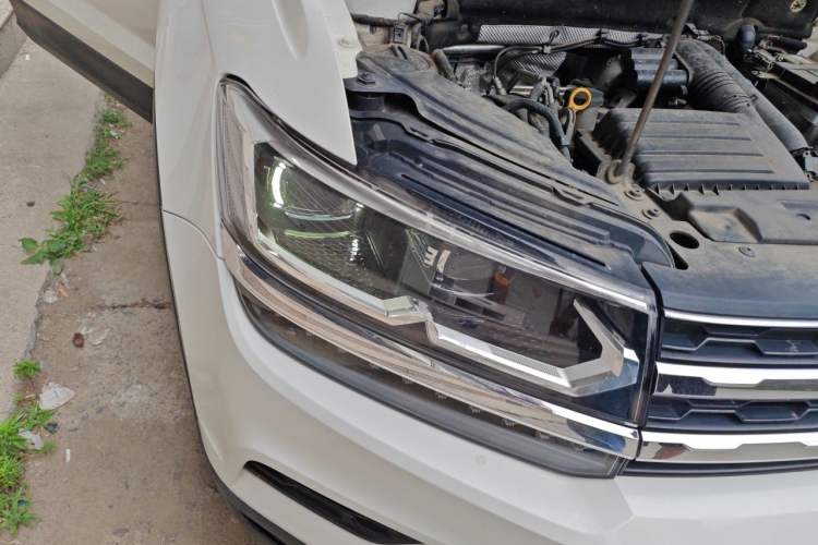 Used Volkswagen Tharu 2019 280TSI Two-Wheel Drive Luxury Edition China V Standard Right Front Headlight