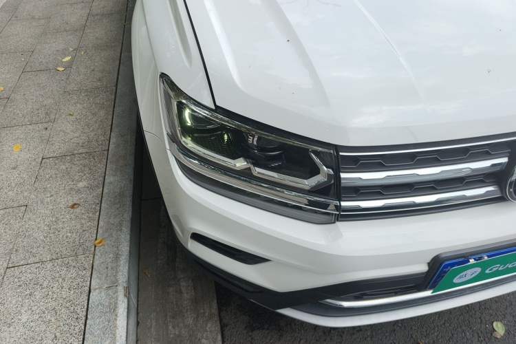 Used Volkswagen Tharu 2019 330TSI Four-Wheel Drive Luxury Edition China VI Standard Right Front Headlight