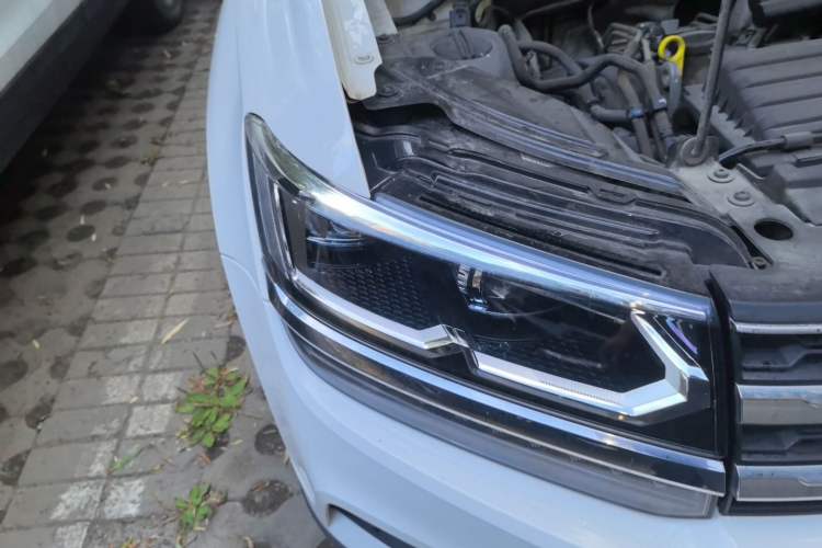 Used Volkswagen Tharu 2019 280TSI Two-Wheel Drive Luxury Version China VI Standard Right Front Headlight