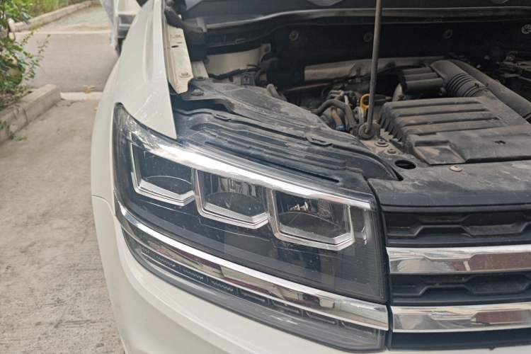 Used Volkswagen Tharu 2019 280TSI Two-Wheel-Drive Trend Edition China V Standard Right Front Headlight