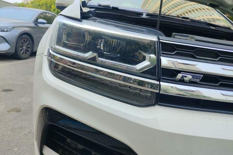 Used Volkswagen Tharu 2019 280TSI Two-Wheel Drive R-Line China VI Standard Right Front Headlight
