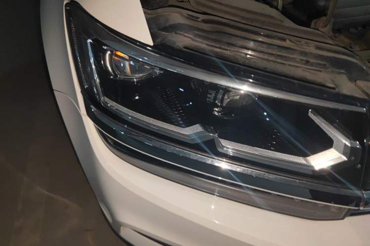 Used Volkswagen Tharu 2019 280TSI Two-Wheel Drive Luxury Edition China V Standard Right Front Headlight