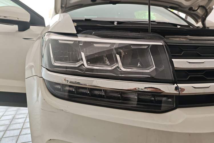 Used Volkswagen Tharu 2019 280TSI Two-Wheel Drive Comfort Edition China VI Standard Right Front Headlight