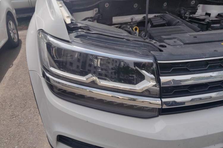 Used Volkswagen Tharu 2019 280TSI Two-Wheel Drive Luxury Version China VI Standard Right Front Headlight