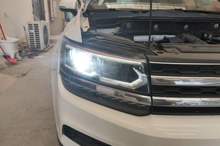 Used Volkswagen Tharu 2019 280TSI Two-Wheel Drive Luxury Version China VI Standard Right Front Headlight