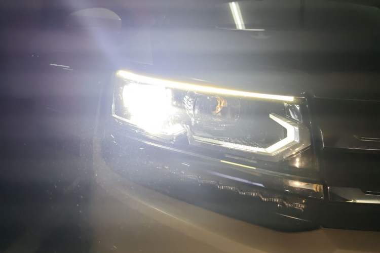Used Volkswagen Tharu 2019 280TSI Two-Wheel Drive Luxury Edition China V Standard Right Front Headlight
