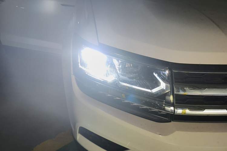 Used Volkswagen Tharu 2019 280TSI Two-Wheel Drive Flagship Version China VI Standard Right Front Headlight