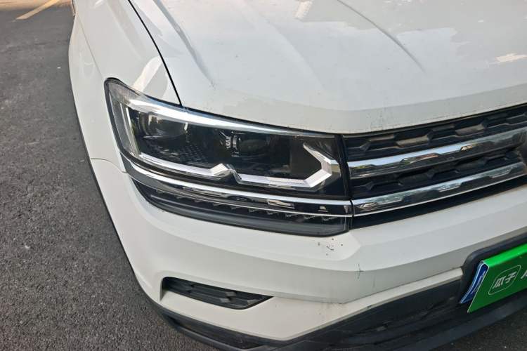 Used Volkswagen Tharu 2019 280TSI Two-Wheel Drive Luxury Edition China V Standard Right Front Headlight