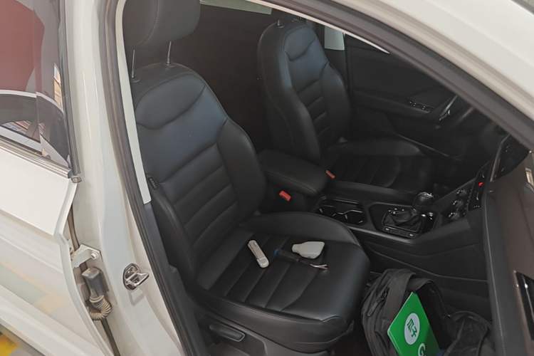 Used Volkswagen Tharu 2019 280TSI Two-Wheel Drive Luxury Version China VI Standard Right Front Seat