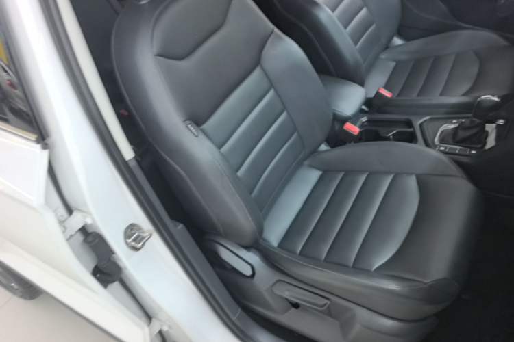 Used Volkswagen Tharu 2019 280TSI Two-Wheel Drive Luxury Version China VI Standard Right Front Seat