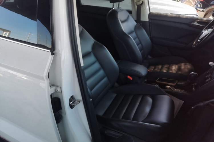 Used Volkswagen Tharu 2019 330TSI Four-Wheel Drive Luxury Edition China VI Standard Right Front Seat