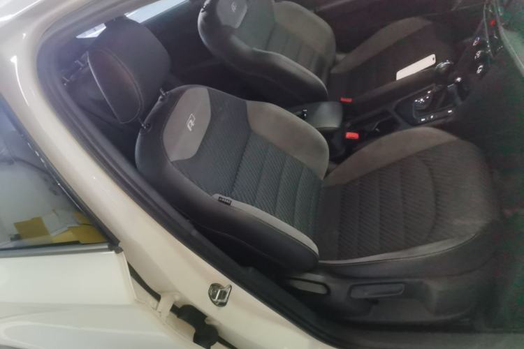 Used Volkswagen Tharu 2019 280TSI Two-Wheel Drive R-Line China VI Standard Right Front Seat