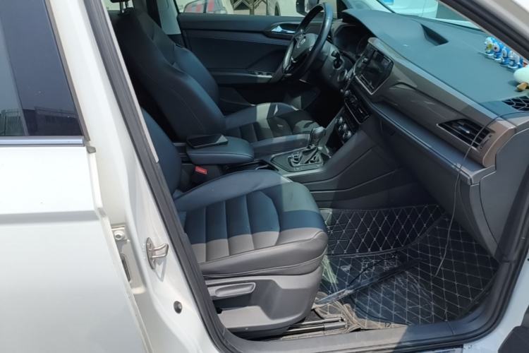 Used Volkswagen Tharu 2019 280TSI Two-Wheel Drive Luxury Version China VI Standard Right Front Seat